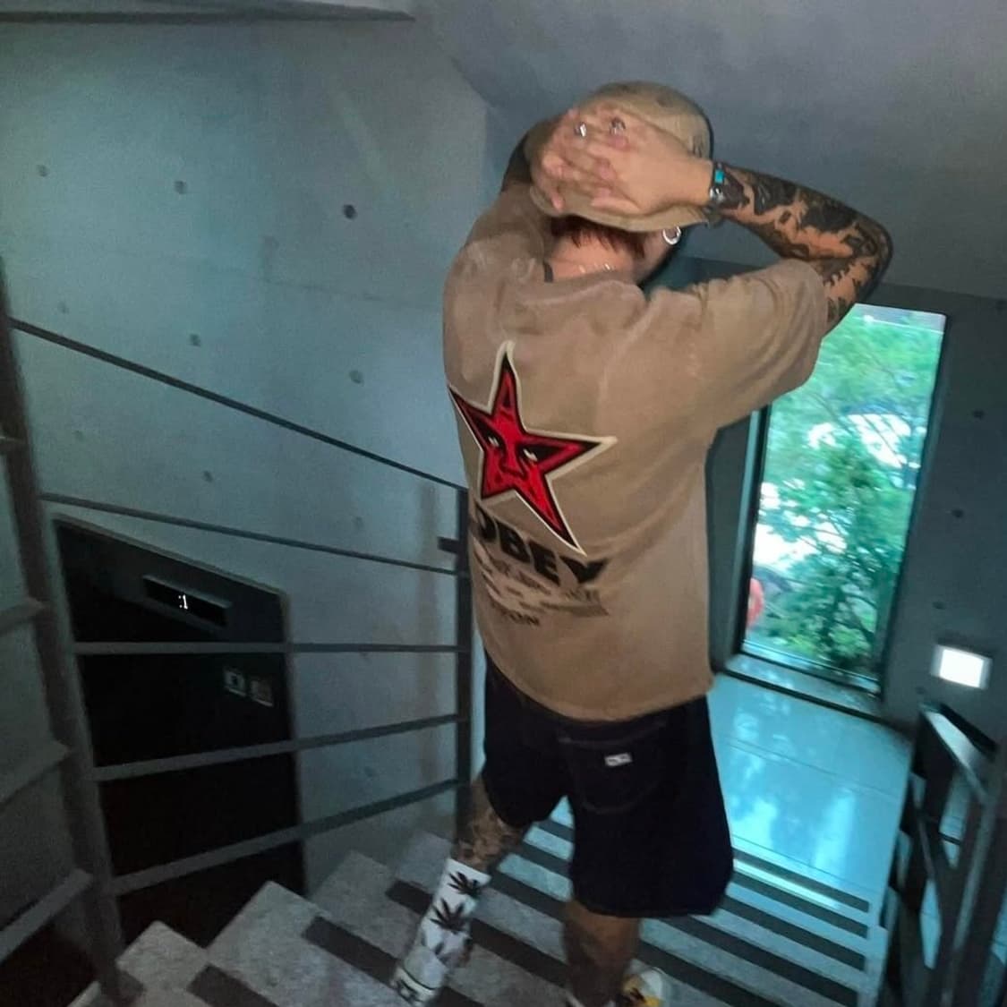 오베이 인터내셔널 수원 오버다이드 반팔 티셔츠 빈티지 워싱 피그먼트 상품이미지4