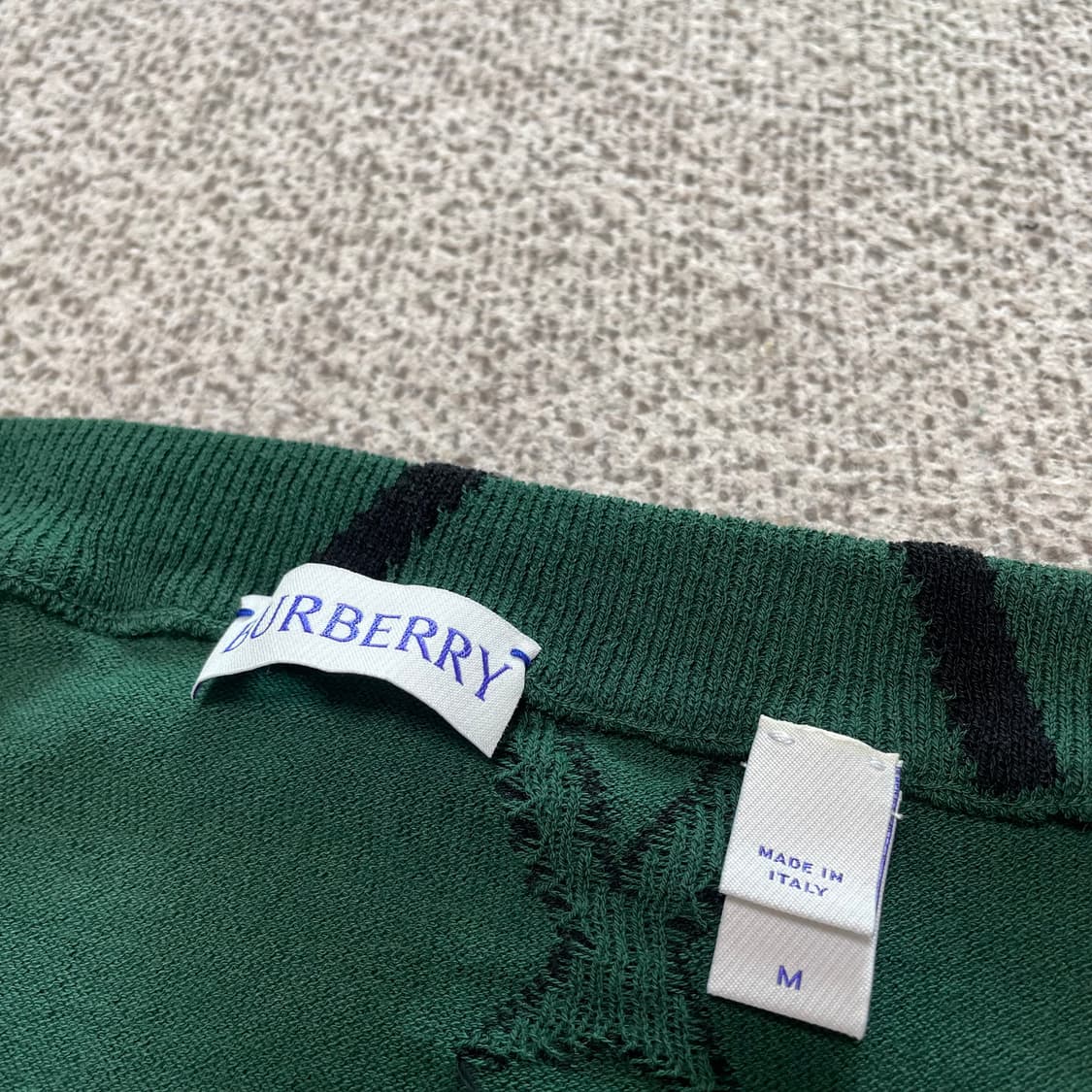 버버리 아가일 크롭 니트 M 상품이미지4