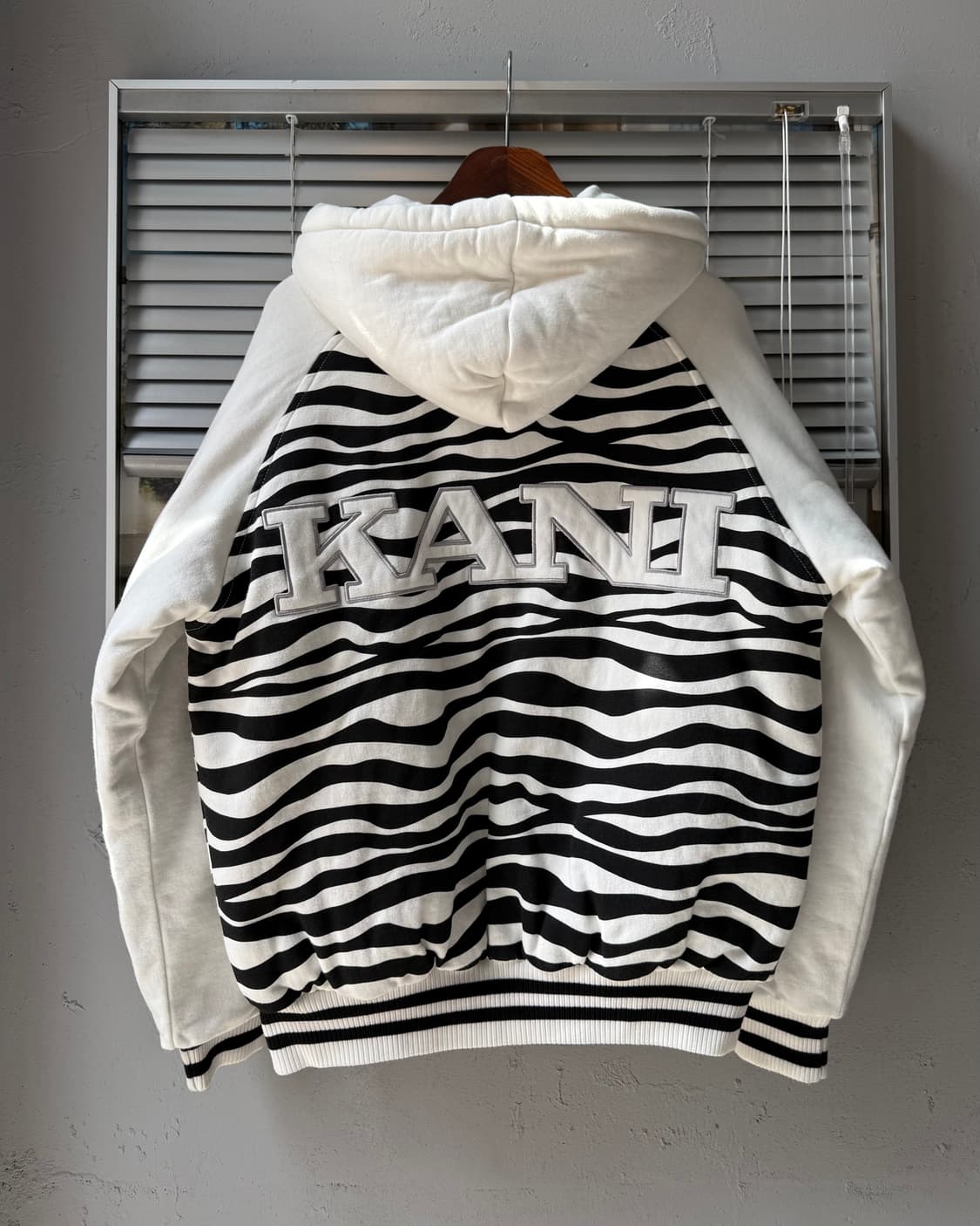 KARLKANI zebra pattern quilted 집업 후드집업 상품이미지5