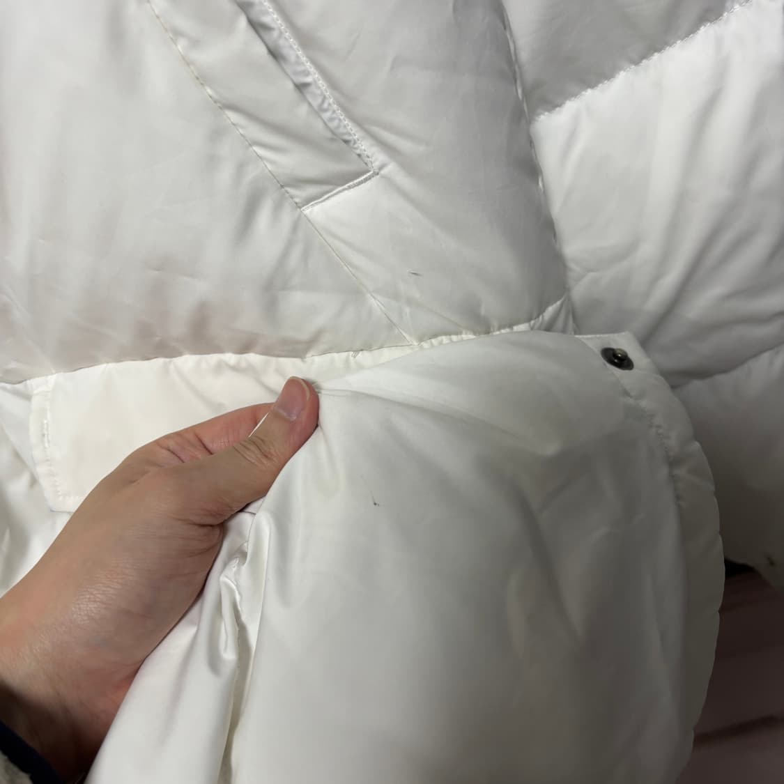 아디다스 삼선 롱패딩 화이트 상품이미지4