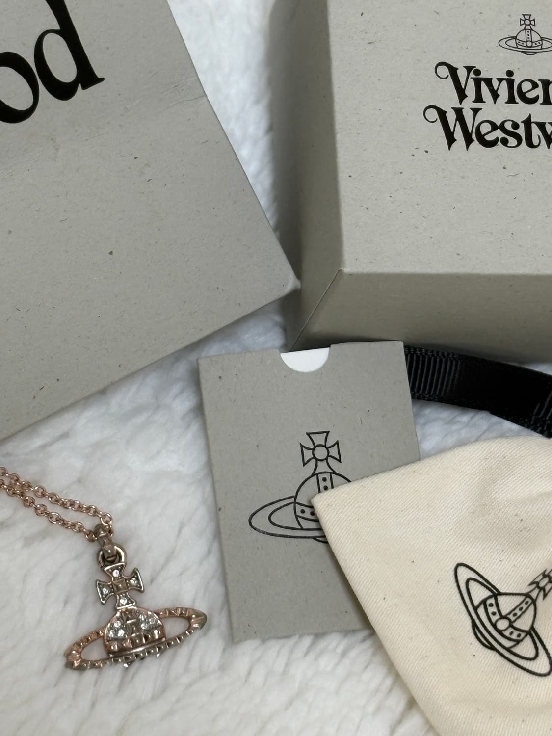 Vivienne Westwood 메이페어 바스 릴리프 로즈골드 목걸이 상품이미지1