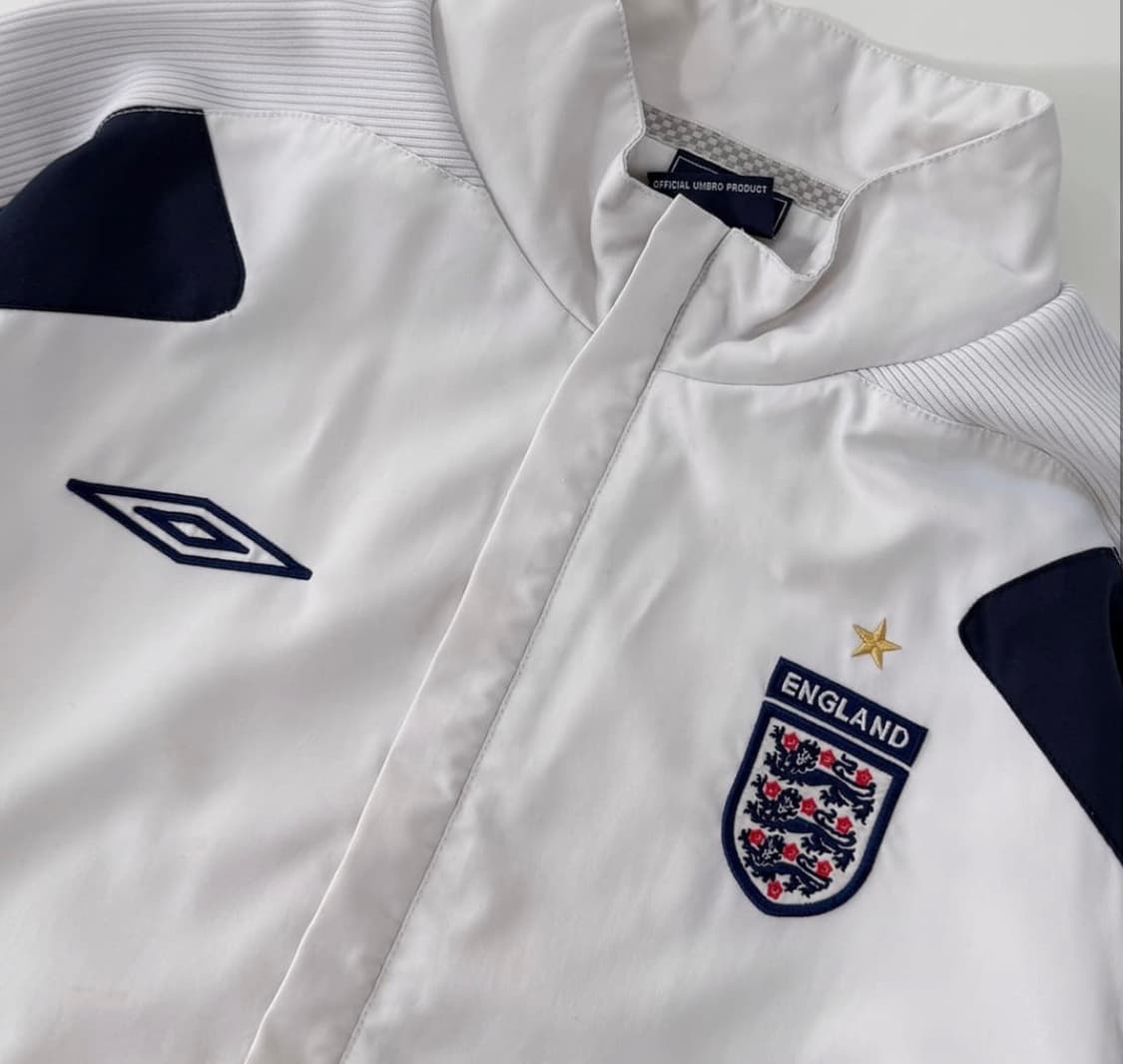 엄브로 루즈핏 06-08 잉글랜드 국대 트랙 바람막이 자켓 상품이미지2