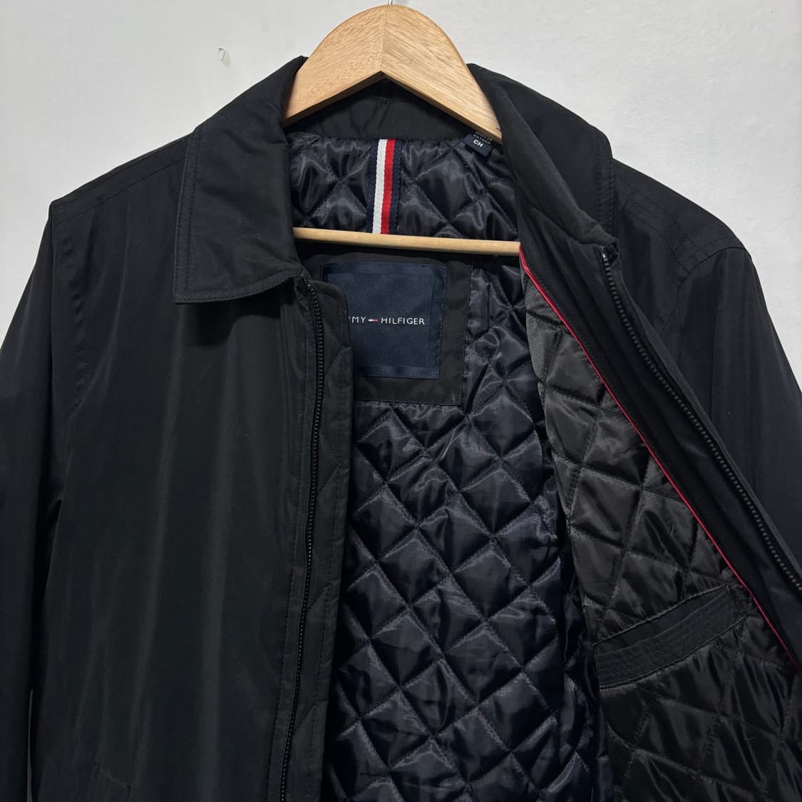 타미힐피거 블랙 누빔 스윙톱 자켓 상품이미지3