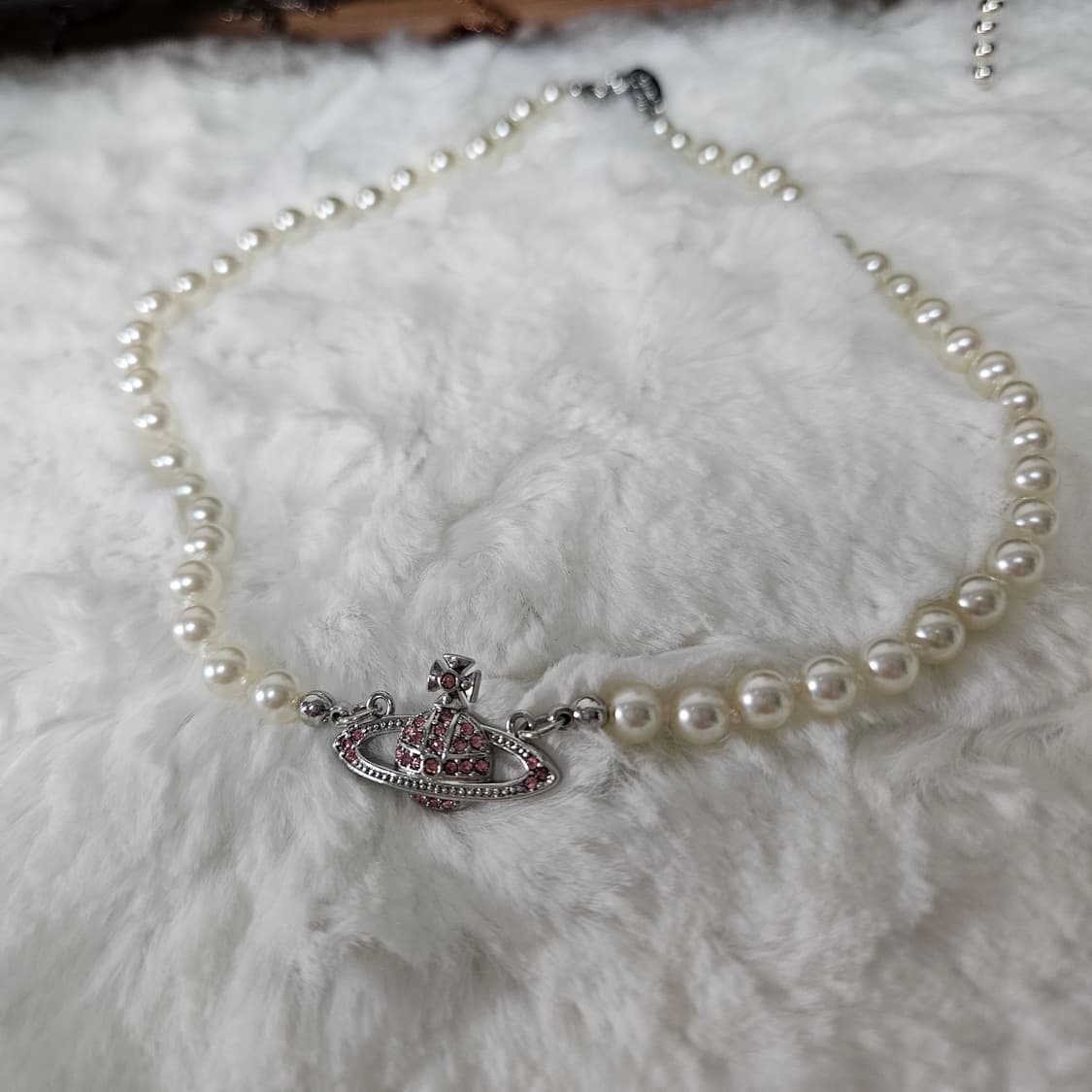 비비안웨스트우드 미니 바스 릴리프 진주 초커 목걸이 핑크 상품이미지2