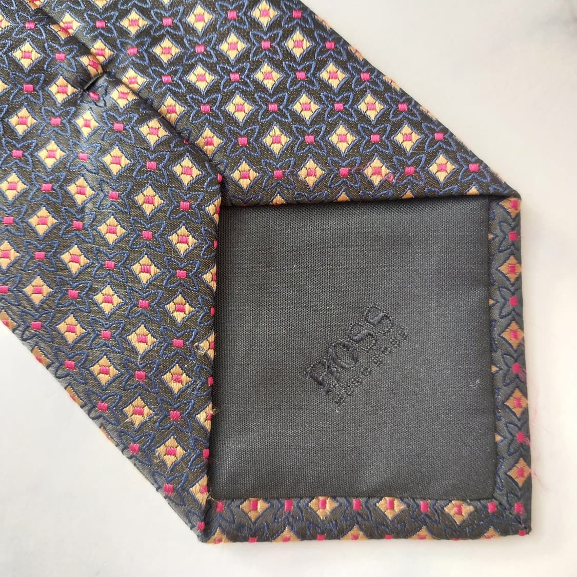 휴고보스 실크 블랙 기하 패턴 넥타이 9cm A+등급 K1845 상품이미지9