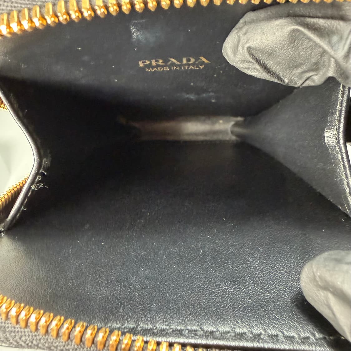 프라다 사피아노 가죽 미니 숄더백 상품이미지9