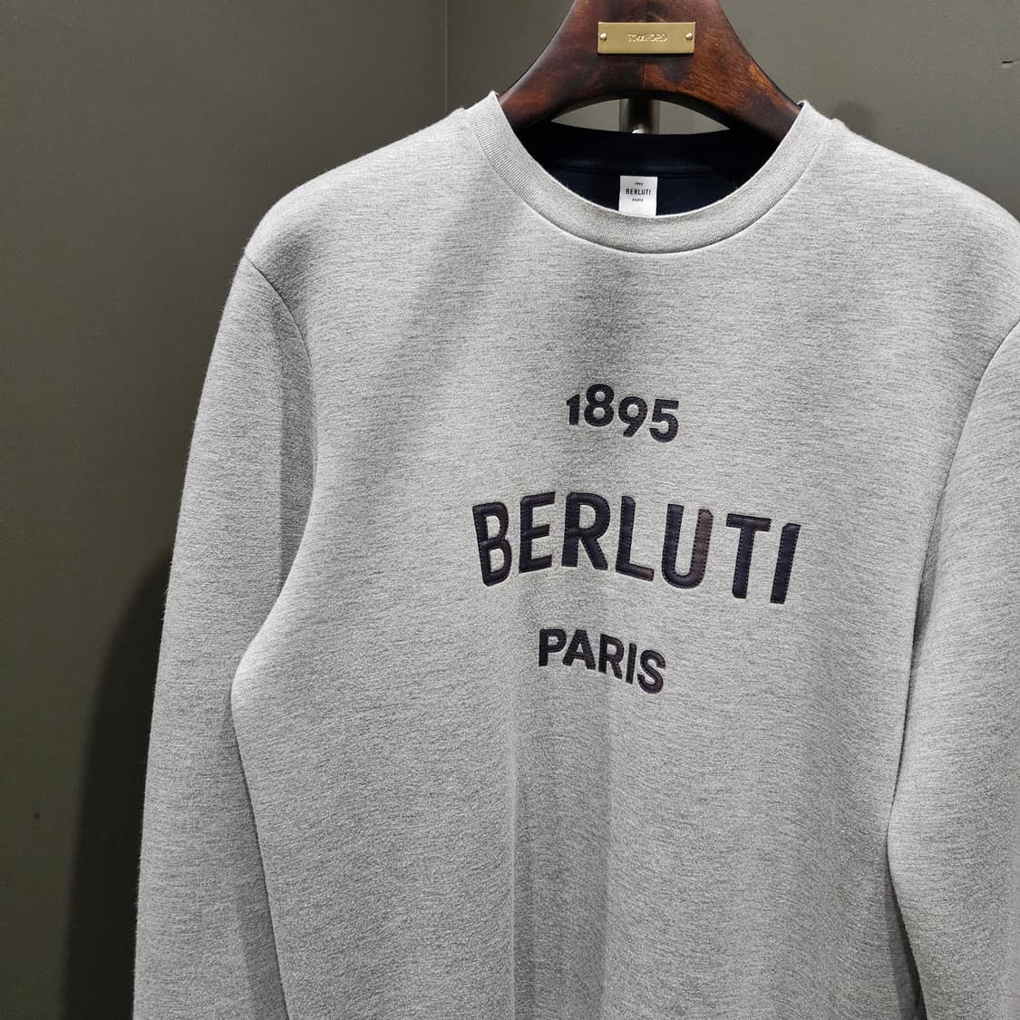 벨루티 1895 레더 패치로고 신상 맨투맨 상품이미지3