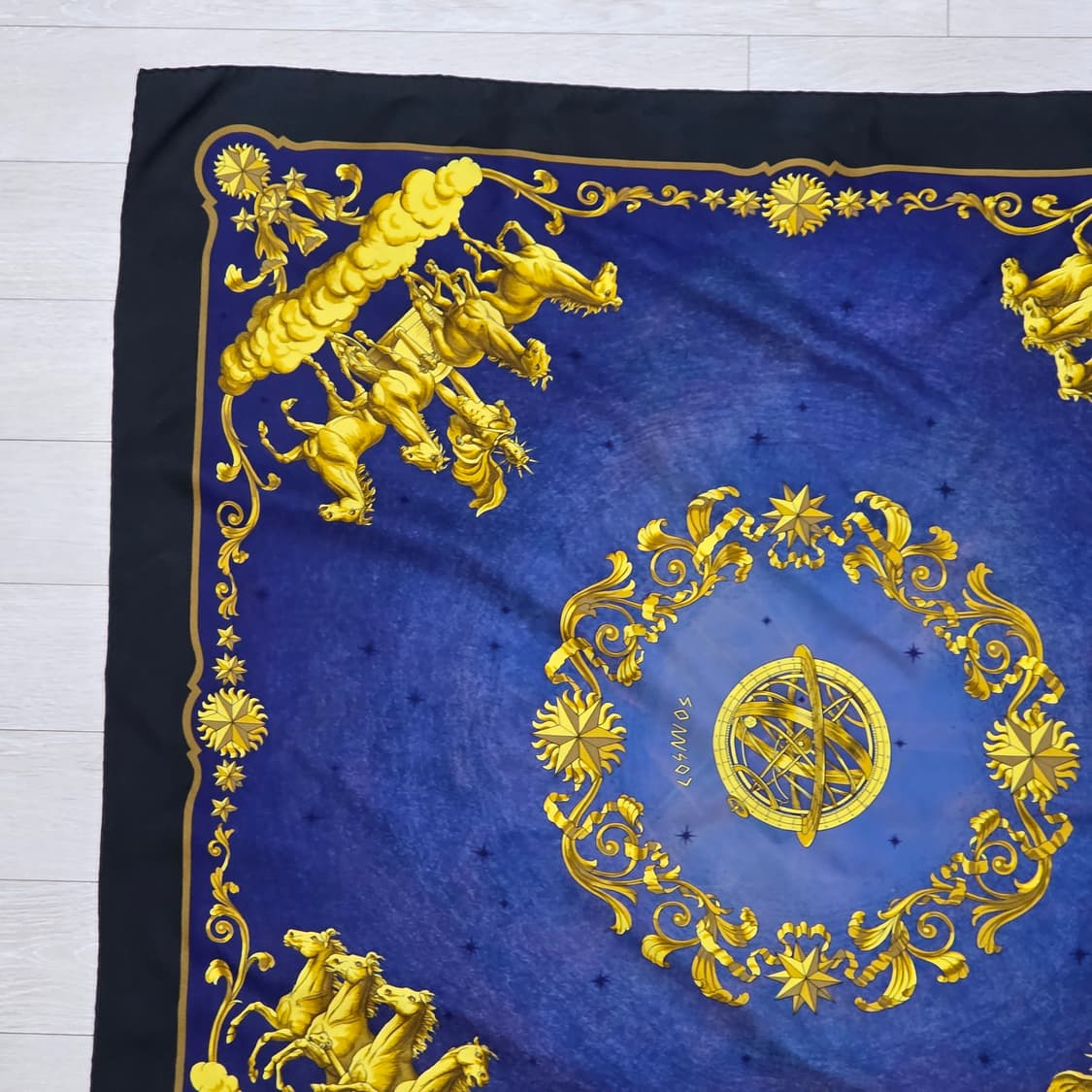 에르메스 스카프 까레90 코스모스 로얄네이비 상품이미지2