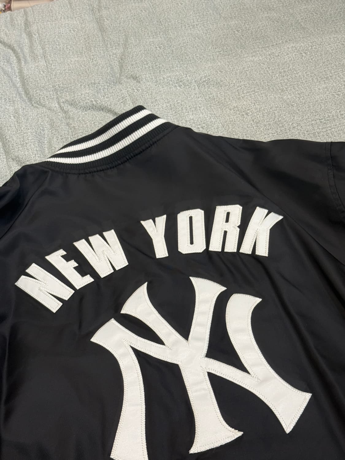 뉴에라 MLB 팀 스타디움 봄버 재킷 뉴욕 양키즈 블랙 상품이미지2