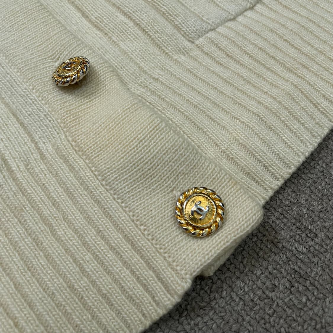 chanel boutique 샤넬 부티크 빈티지 니트 가디건 38 상품이미지4