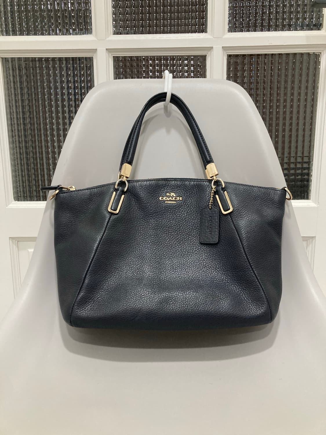 COACH 코치  가죽 첼시 미니 사첼 백 상품이미지1