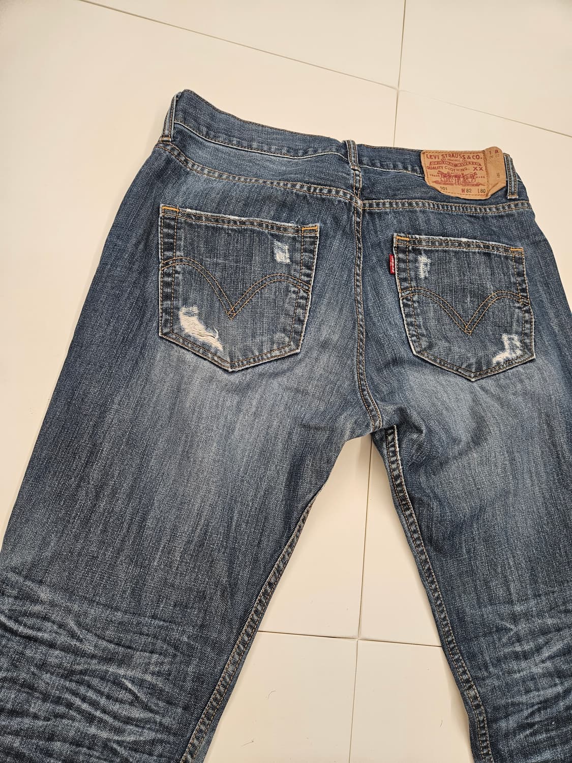 일본빈티지샵 구매)리바이스 501 데미지 워싱 청바지 W82L80 상품이미지4