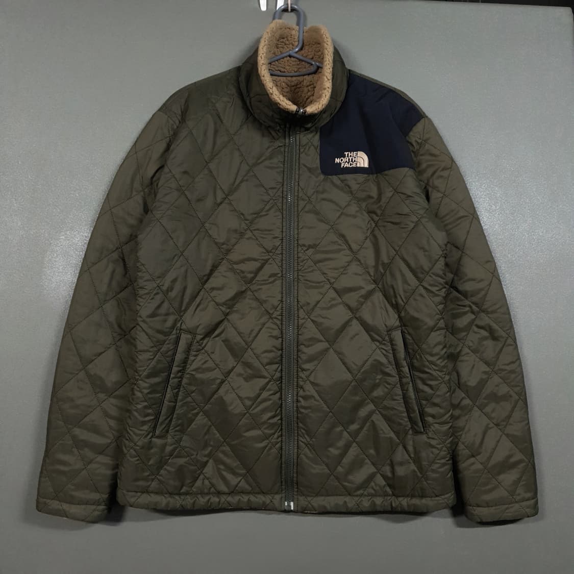노스페이스 화이트라벨 포조 스텐드 넥 리버서블 양면 퀼팅 쉐르파 자켓 상품이미지1