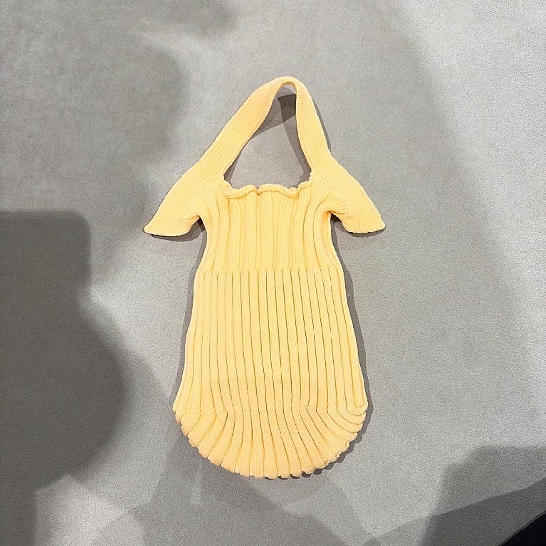 (정품/새상품) CFCL 여성 옐로우 플루티드 토트백 상품이미지1