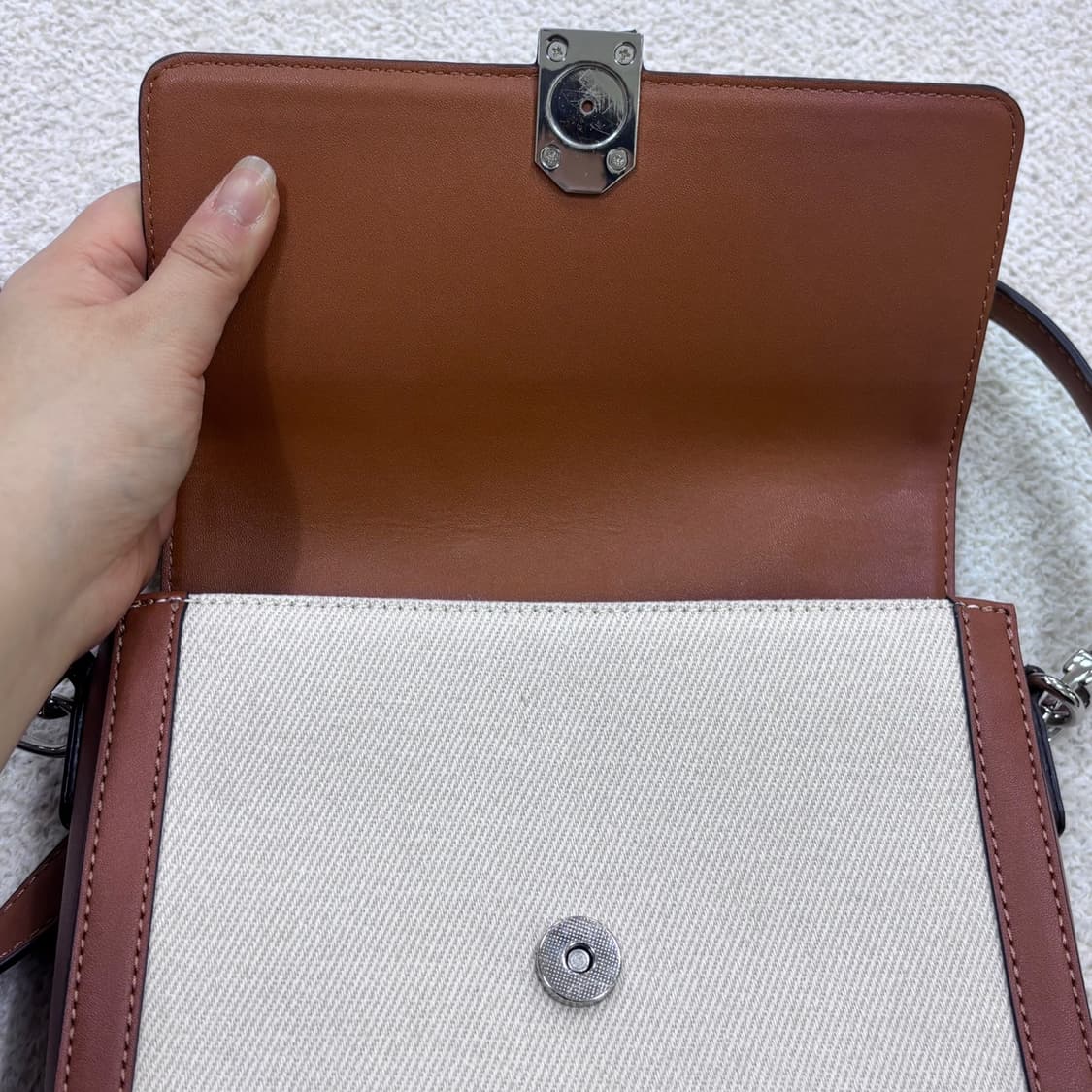 F 빈티지 캔버스 라인 크로스백 0402E 상품이미지4