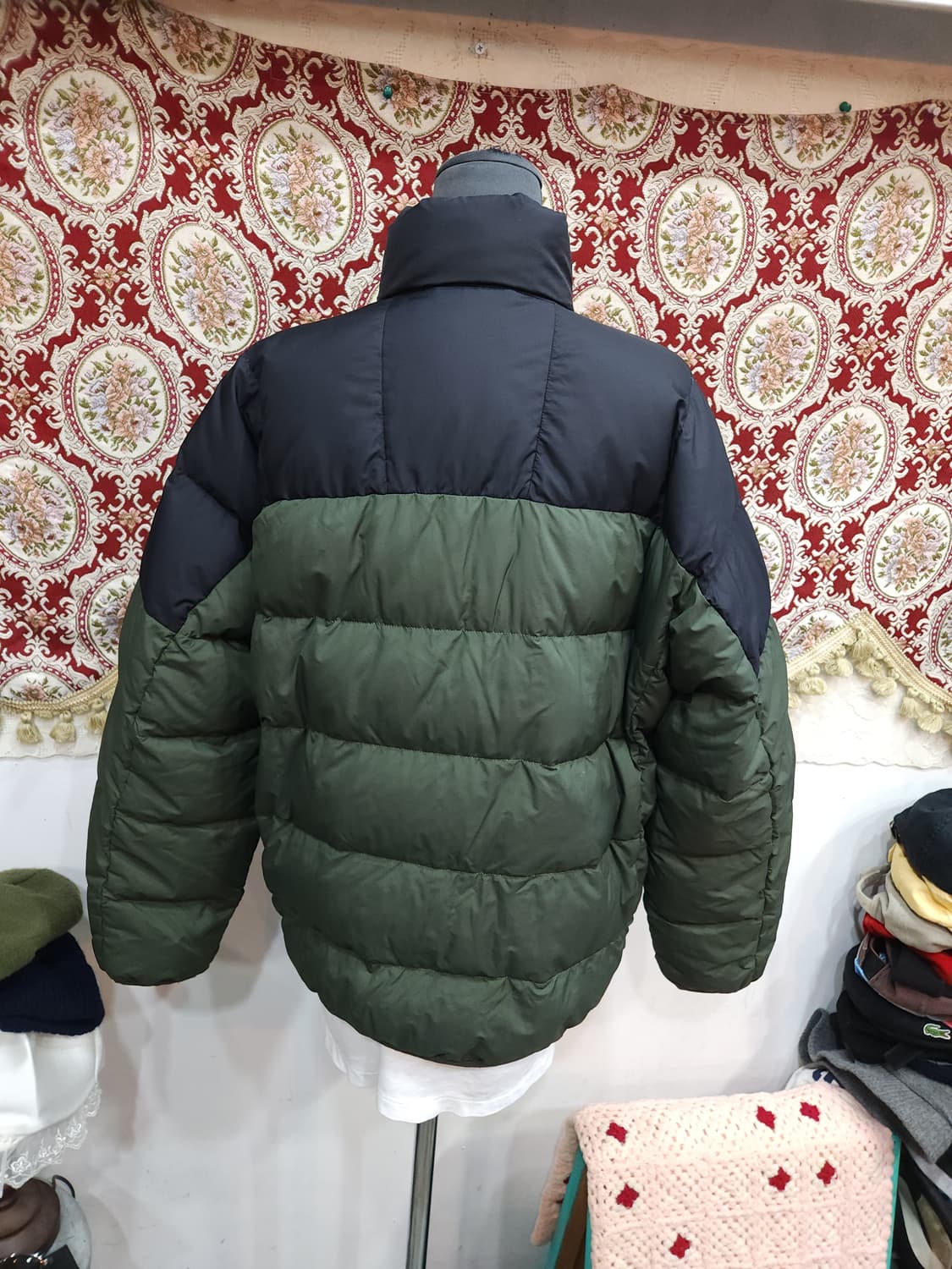 유니클로 울트라 라이트 배색 경량 패딩점퍼

 상품이미지6