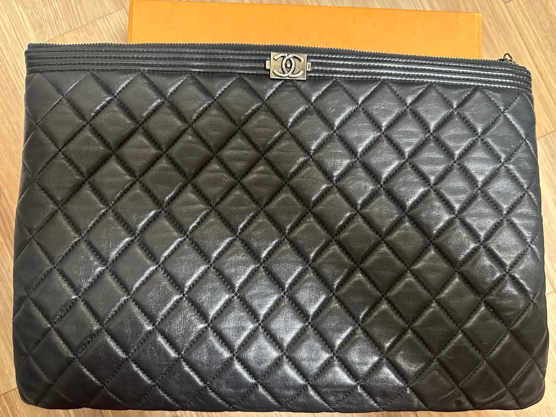 샤넬 보이 클러치 블랙 램스킨 은장 상품이미지1