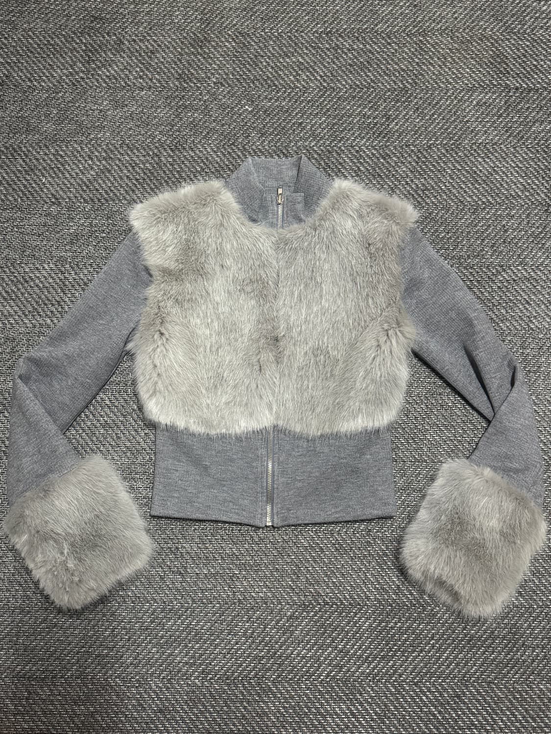 클라따 라운딩 퍼 집업 rounding fur zip-up, gray 상품이미지2