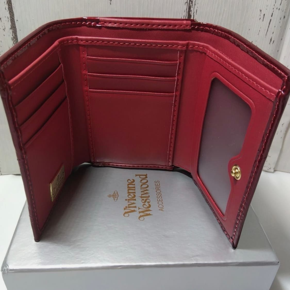 비비안웨스트우드 레드 에나멜 삼단 지갑 상품이미지4