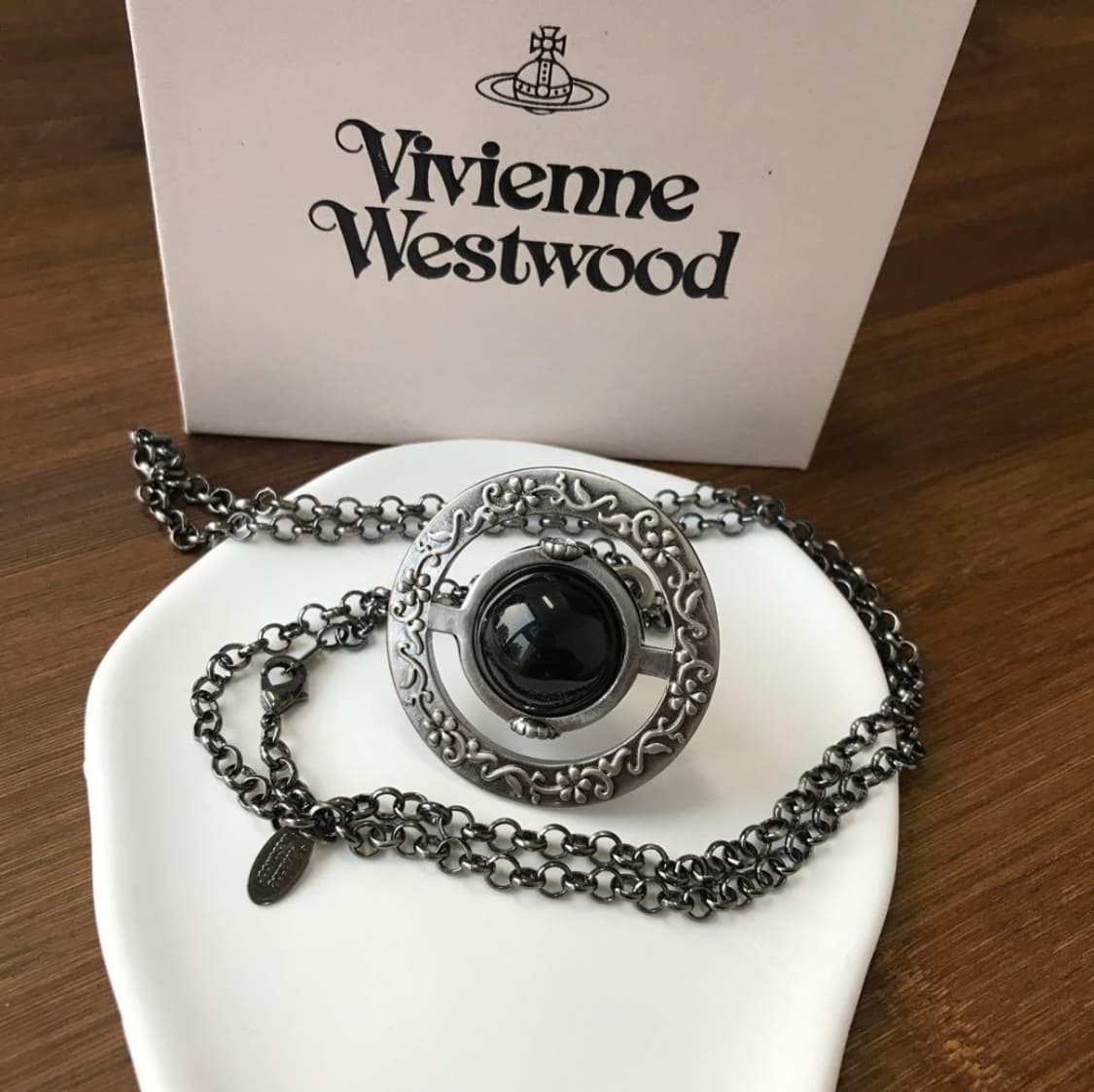 비비안웨스트우드 아카이브 엔틱 황동 블랙 원석 빅orb 팬던트 목걸이 상품이미지3