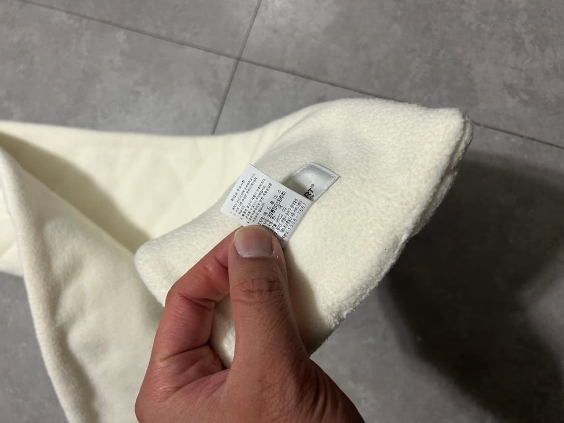 코오롱 아이보리컬러 퀼팅 플리스 패딩 머플러   상품이미지4