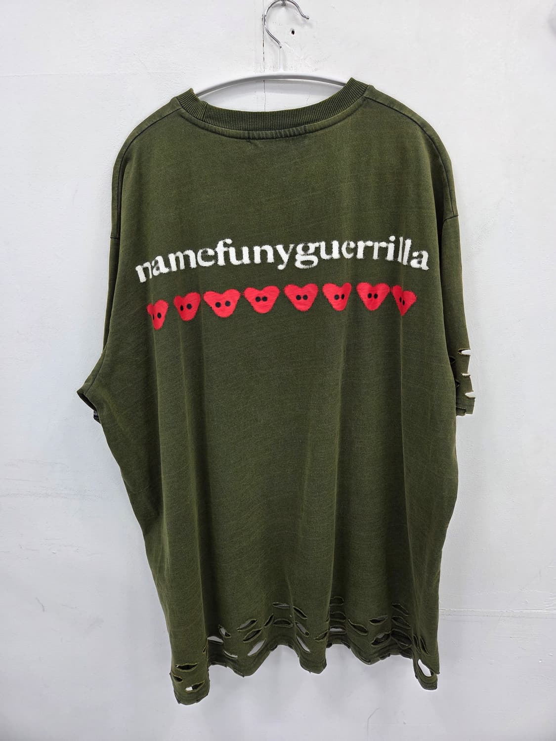 XL 네임퍼니게릴라 namefunyguerrilla 카키 데미지 티셔츠 상품이미지1