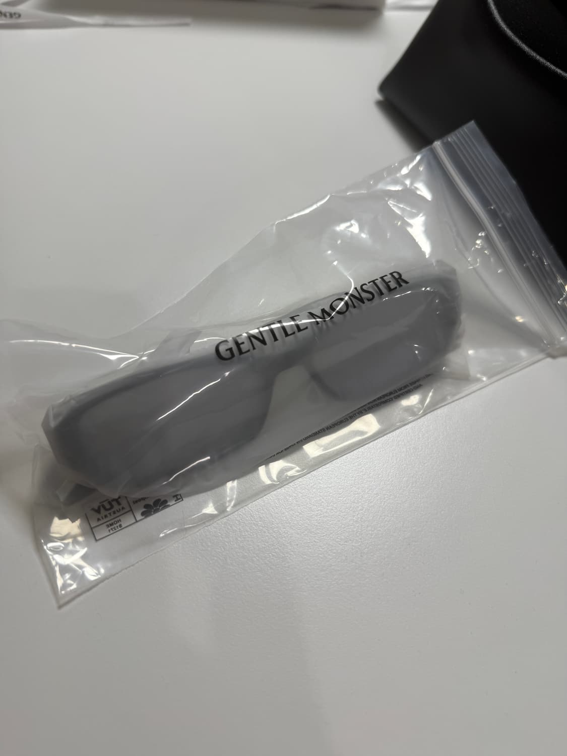 젠틀몬스터 헤일로 G18 (HALO) 새상품 FALL 컬렉션 상품이미지4