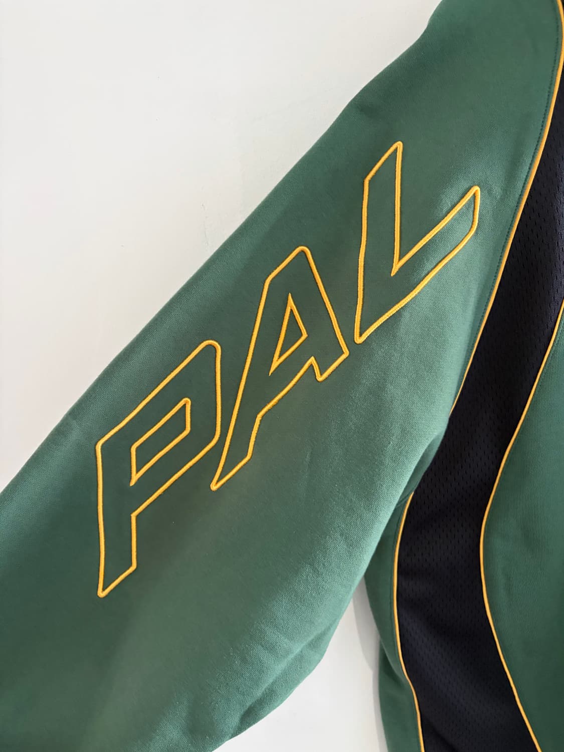 팔라스 p라인 레이시 후디 상품이미지5