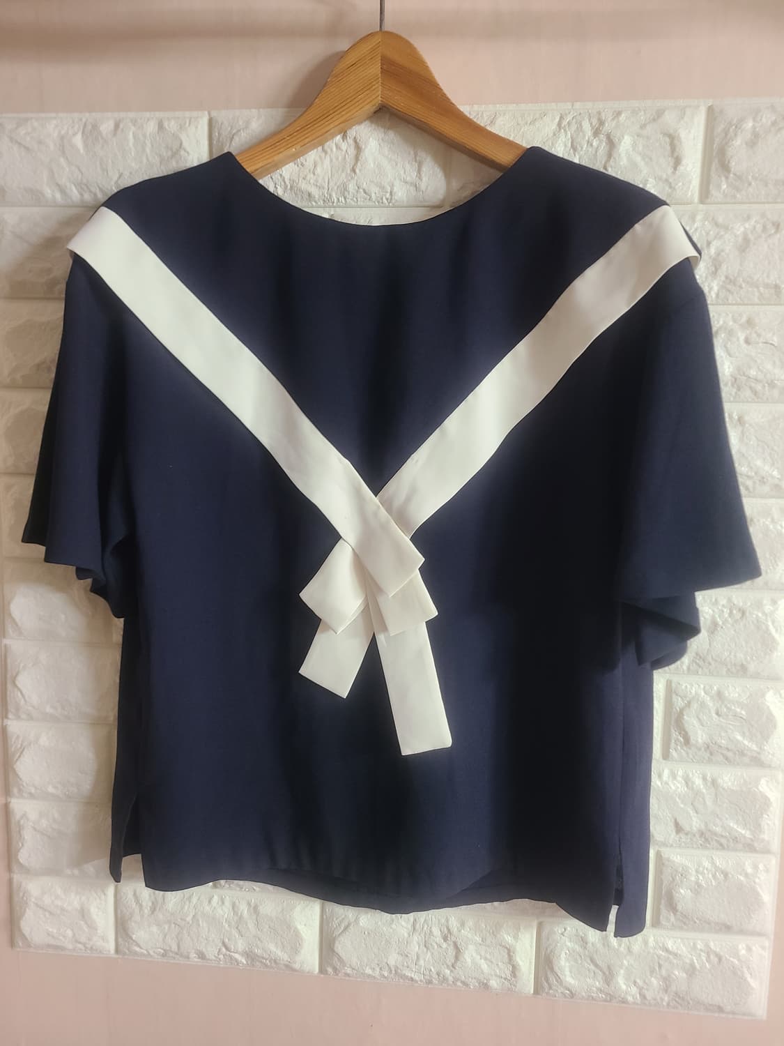 박신혜 럭키슈에뜨 네이비 리본 블라우스 상품이미지1