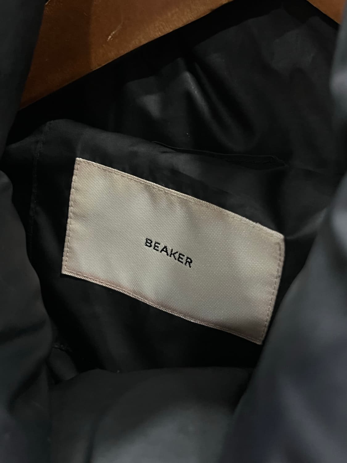 비이커 구스다운 오버핏 패딩 블랙 2 상품이미지2