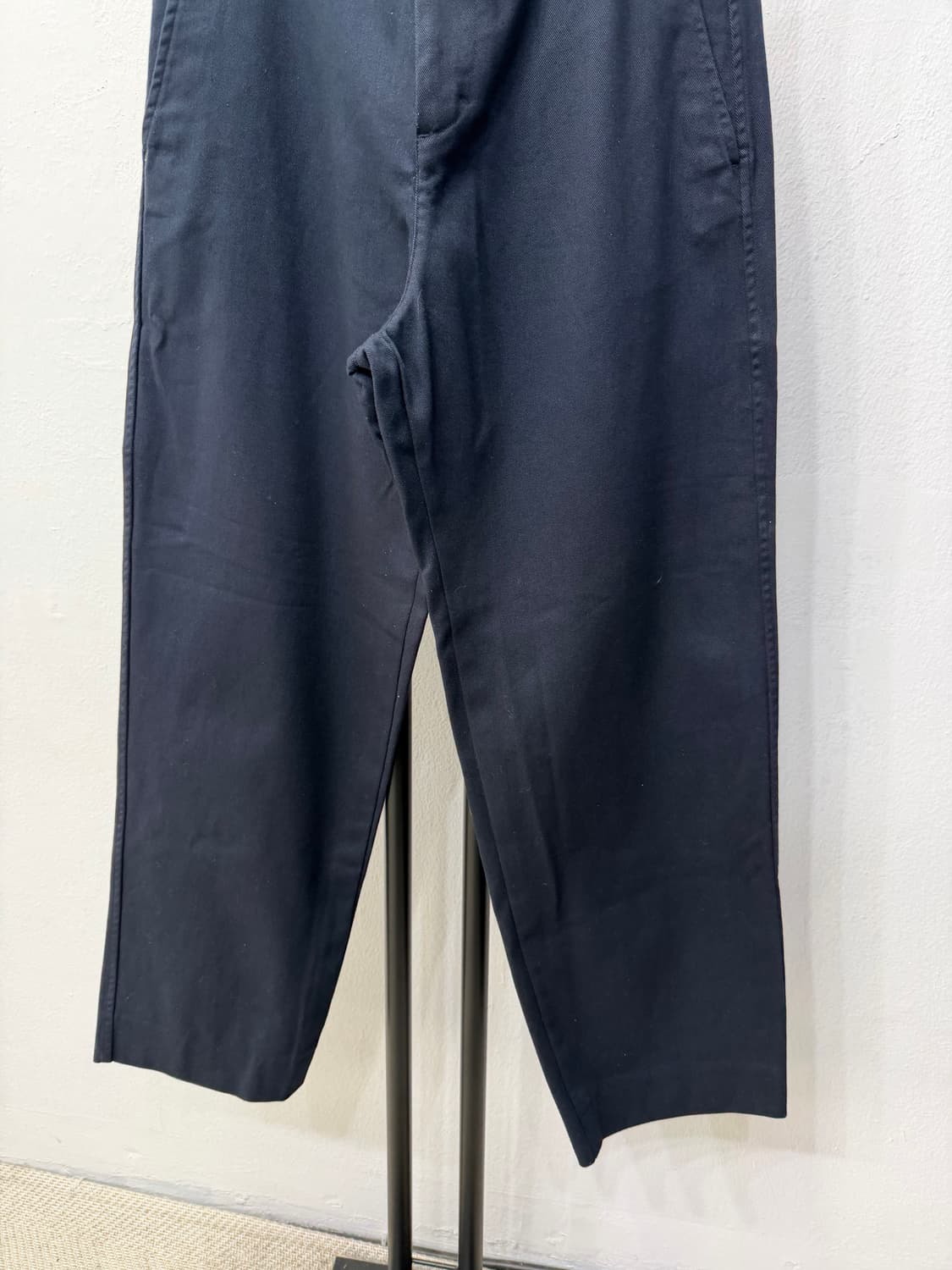 정품) COS 코스 신형 남성 와이드 면바지 44 상품이미지3