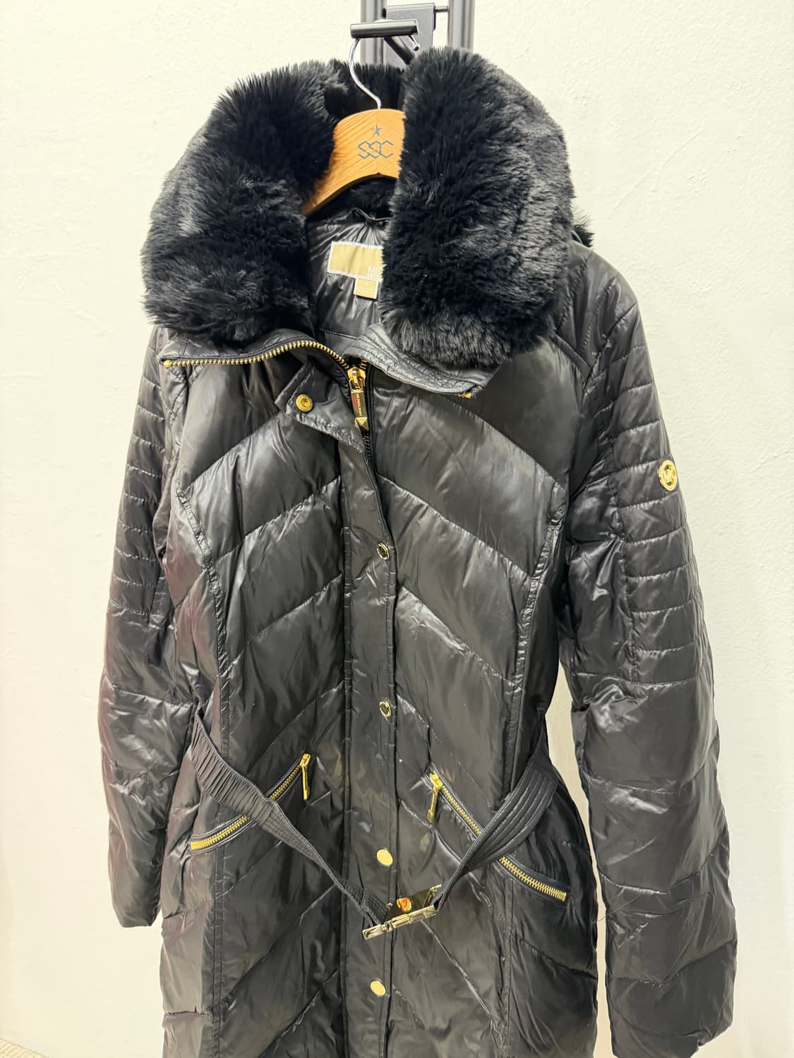 정품) 마이클코어스 금장 퍼 패딩 S 상품이미지2