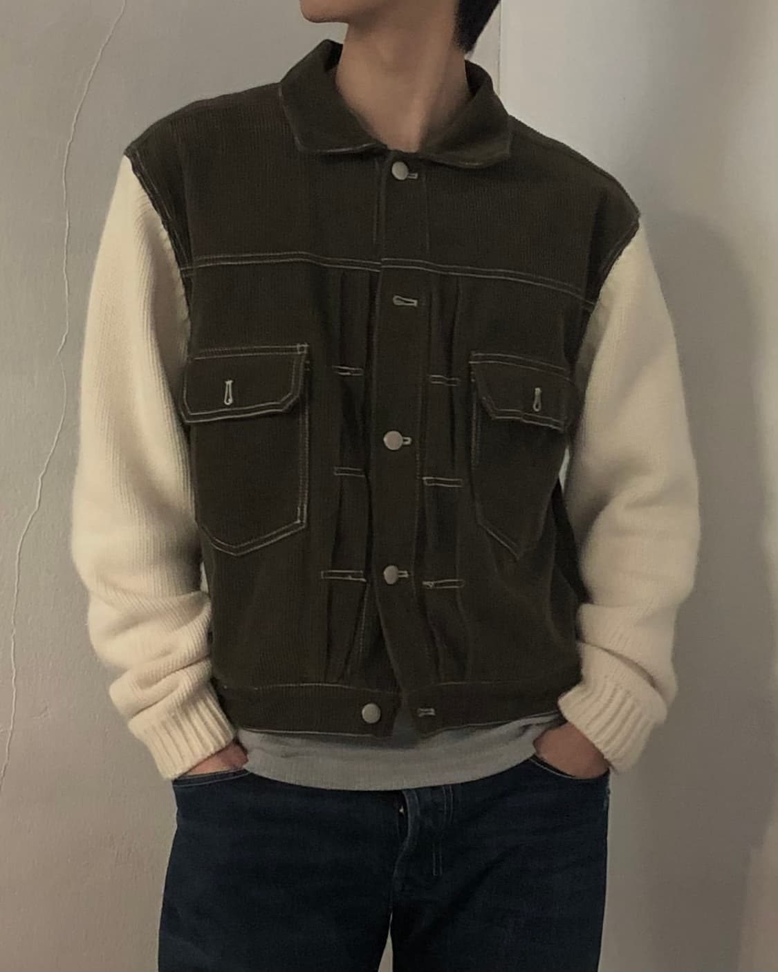 The Museum Visitor 상품이미지1