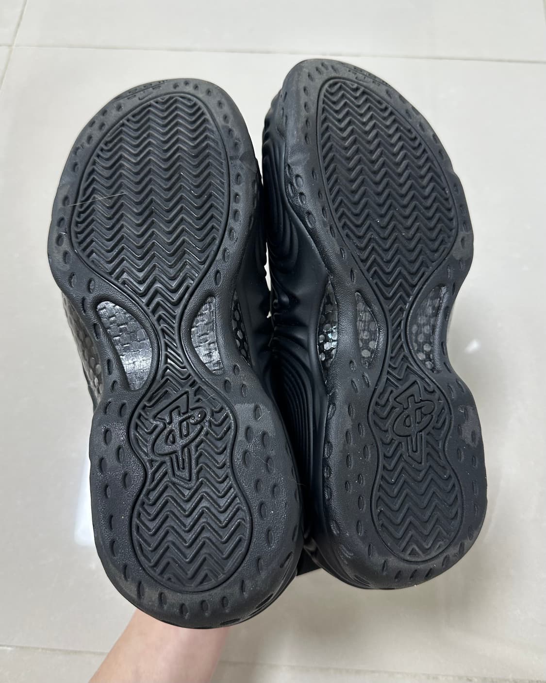 [270] 나이키 꼼데가르송옴므플러스 에어폼포짓 원 블랙 상품이미지6