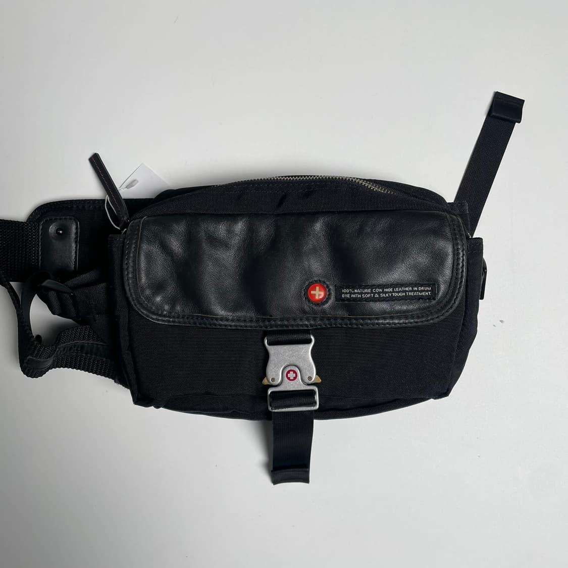 Tough jeansmith 소가죽 크로스백 상품이미지3