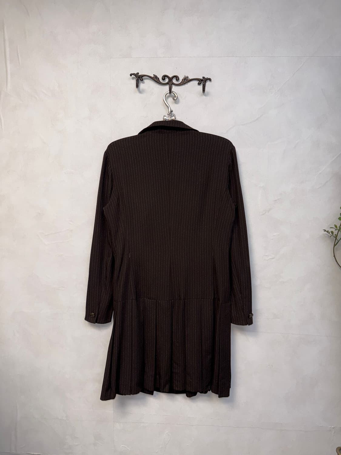 Brown double button stripe pleats ops 상품이미지3