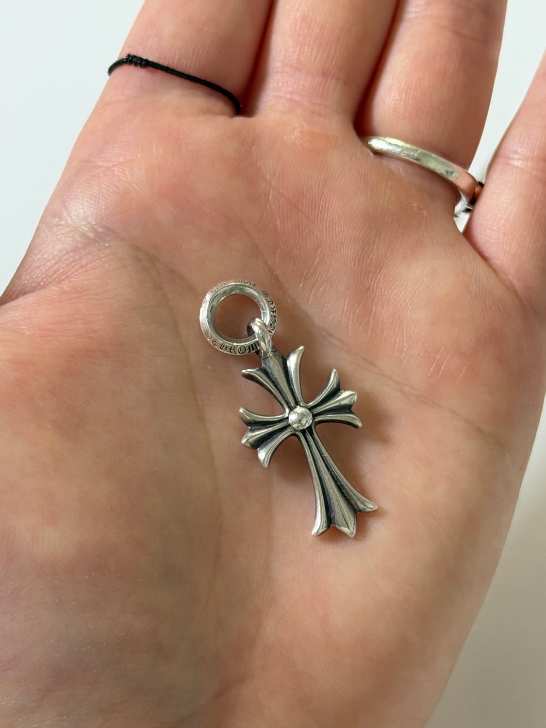 크롬하츠 타이니 크로스 참  상품이미지4