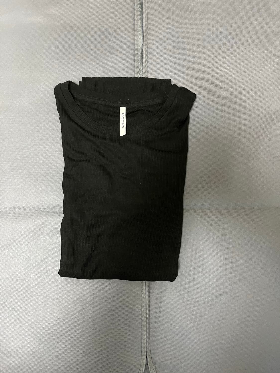 토니웩 SHEER WOOL RIBBED KNIT TOP_ BLACK  상품이미지4