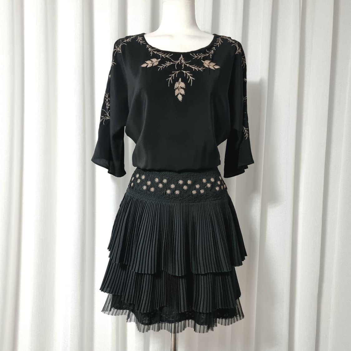 바네사브루노 실크100% 나그랑숄더 가오리핏 플리츠 원피스 (55/34) 상품이미지1