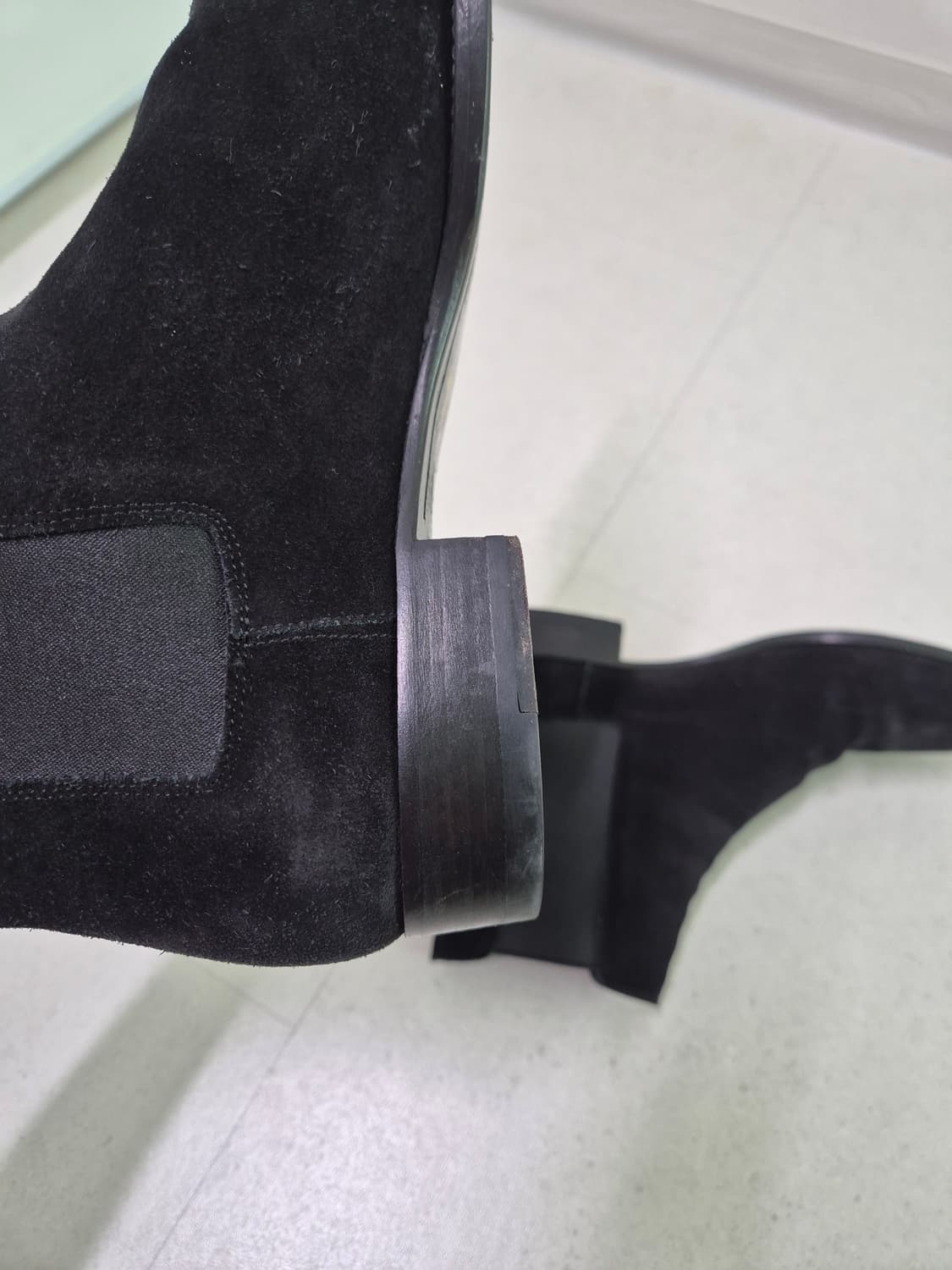 생로랑 와이어트30 스웨이드 첼시부츠 42 상품이미지4