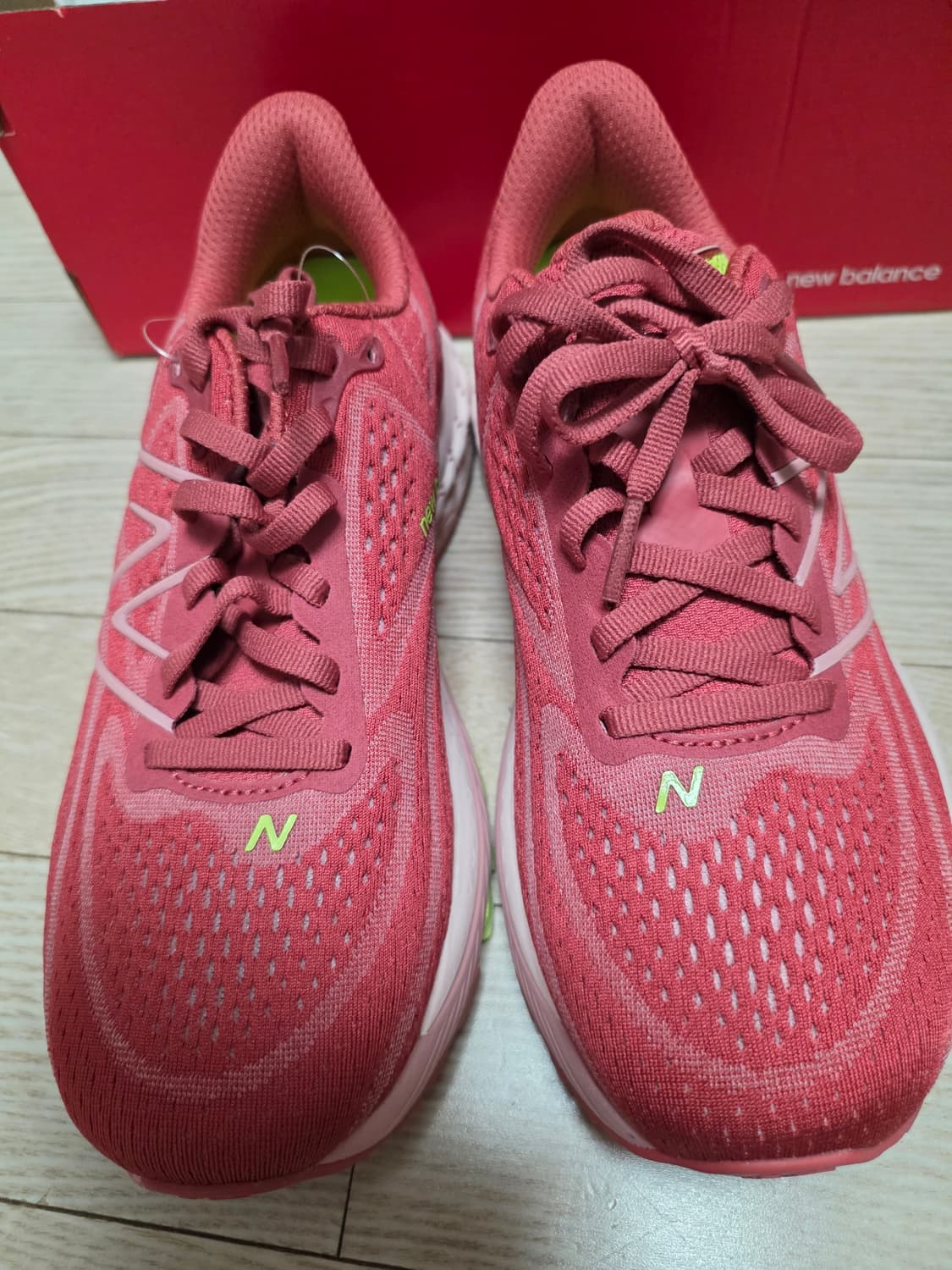 뉴발란스 Fresh Foam X 880 버건디 색상 런닝화 상품이미지4