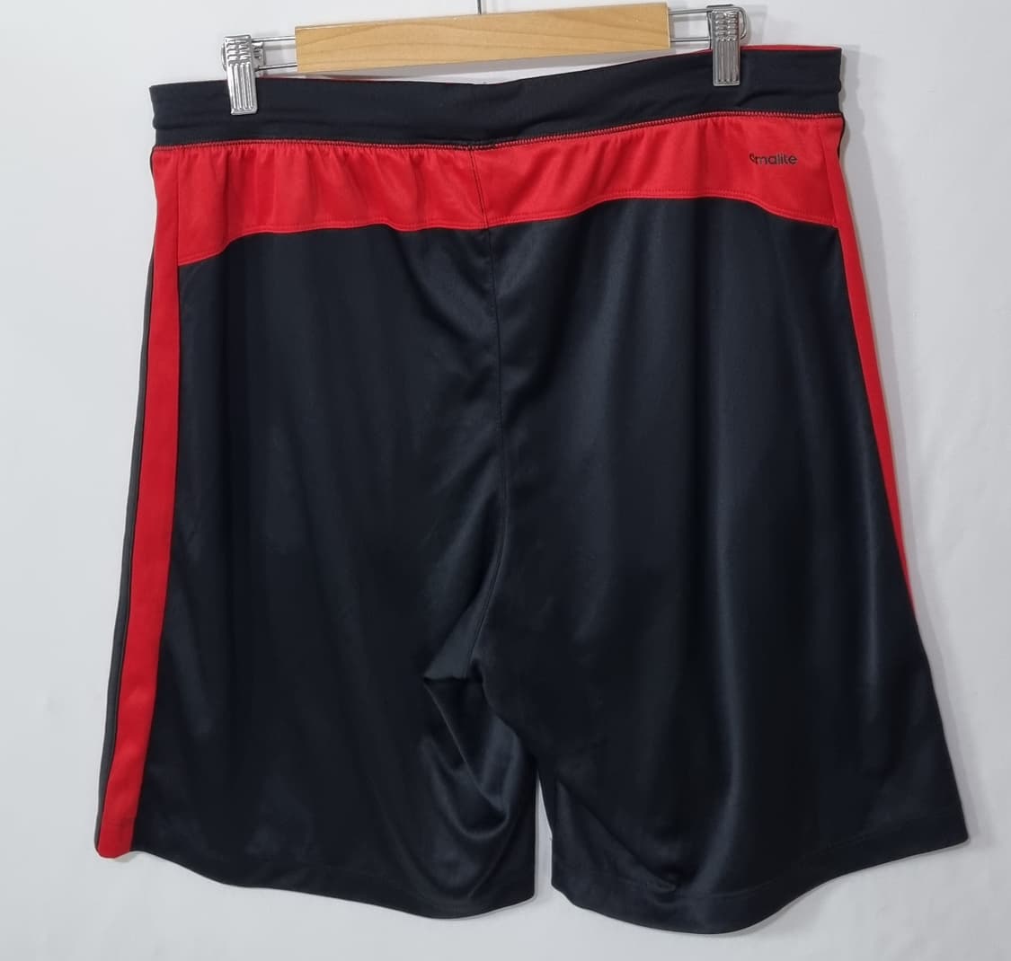 XXL (110) 아디다스 블랙 기능성 반바지 상품이미지2