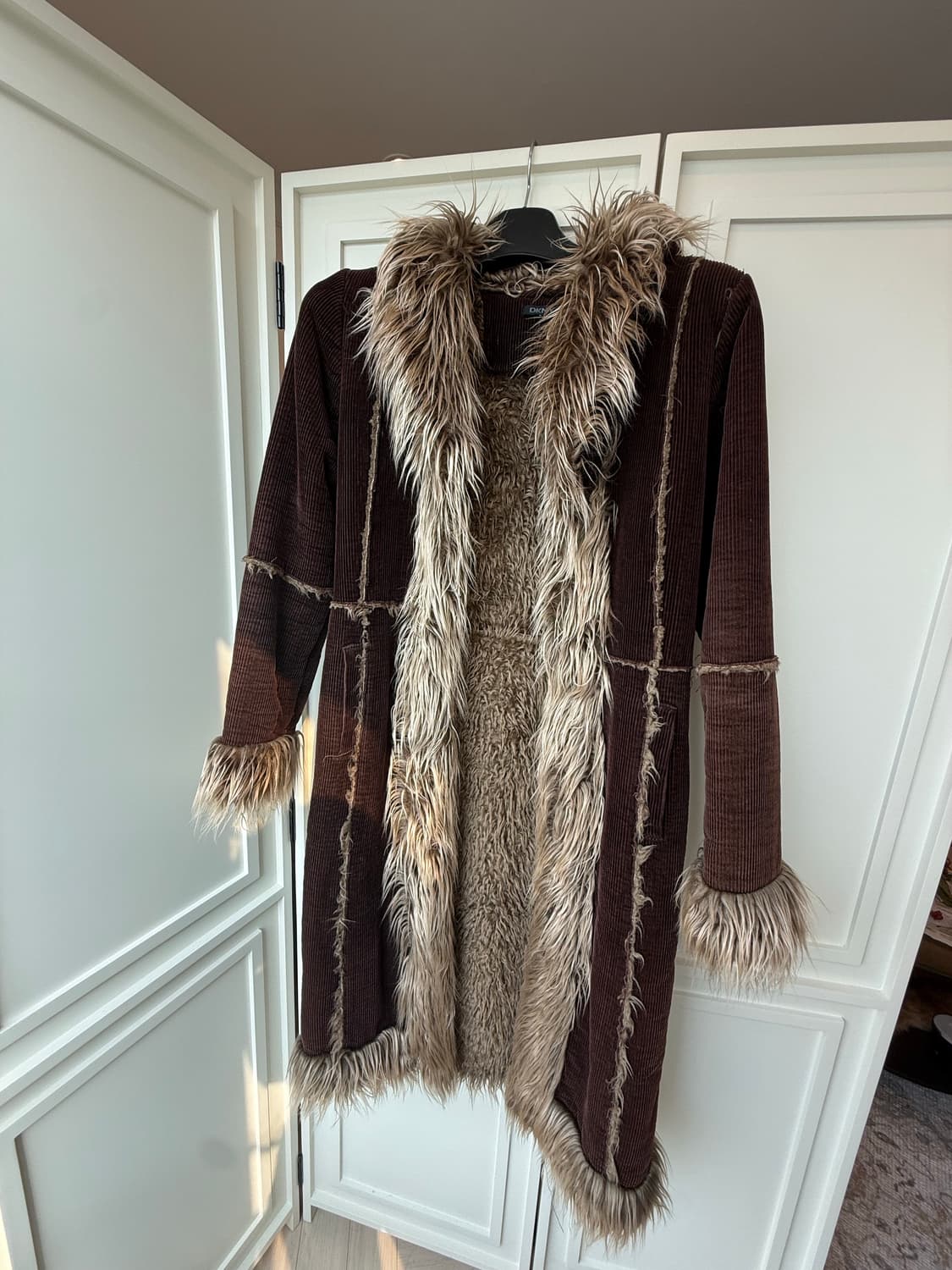 Dkny 페니레인 퍼 코트 fur coat 상품이미지3