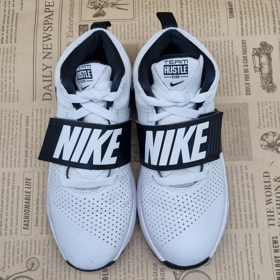 나이키 팀허슬d8 아동 운동화 235 상품이미지2