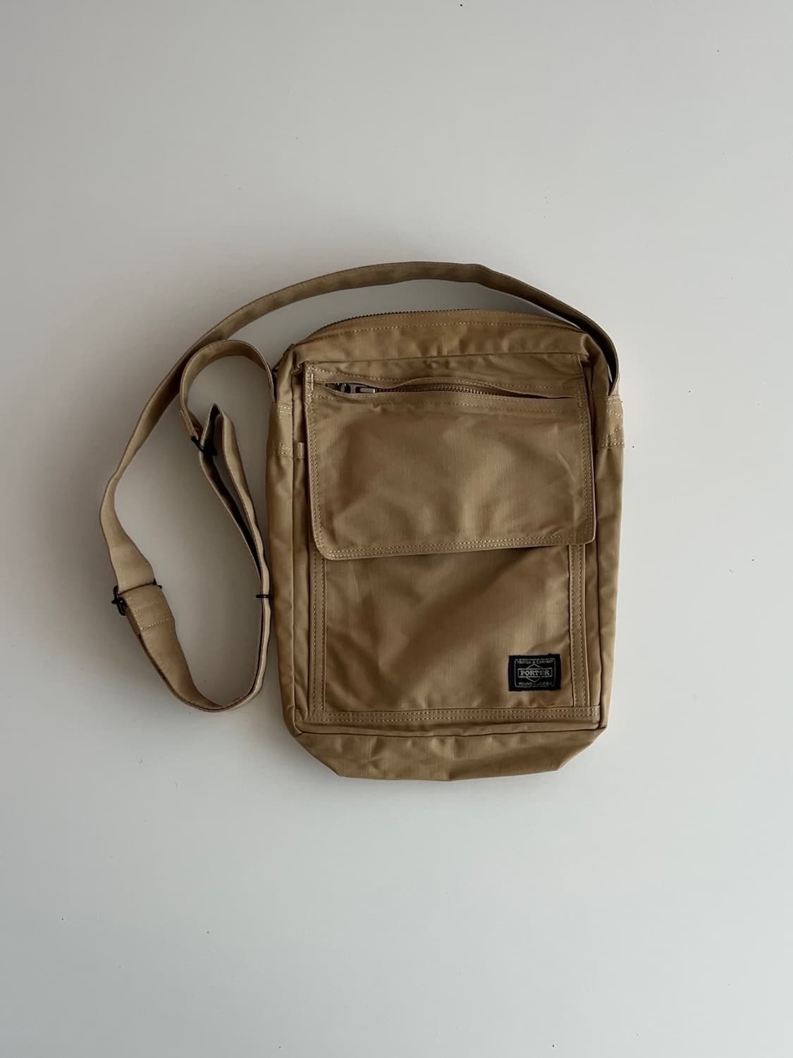 요시다포터 베이지 크로스백 상품이미지1