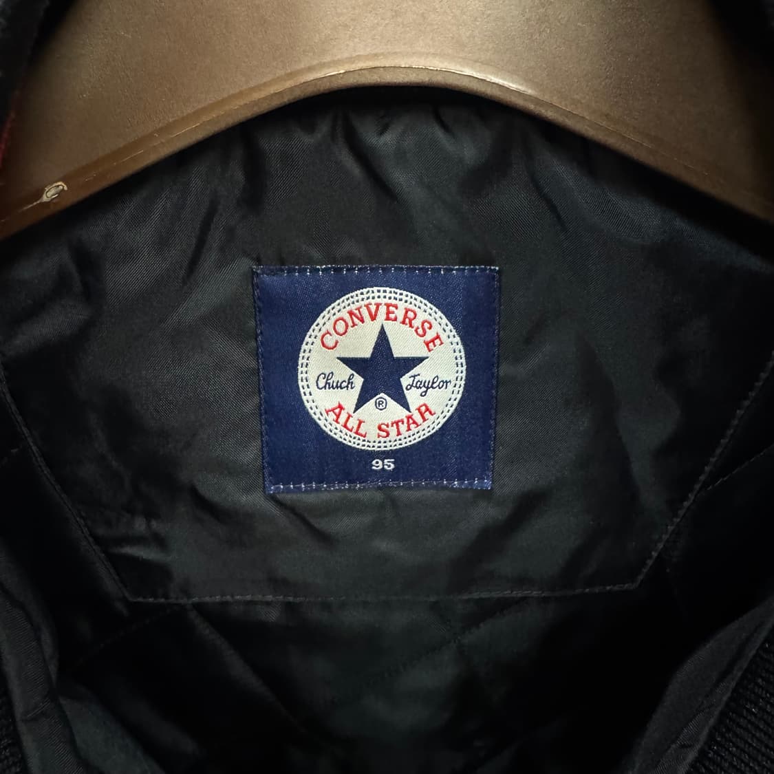 00s 캔버스 트랙 자켓 전면 척 테일러 로고 포인트 레드 블랙 상품이미지6