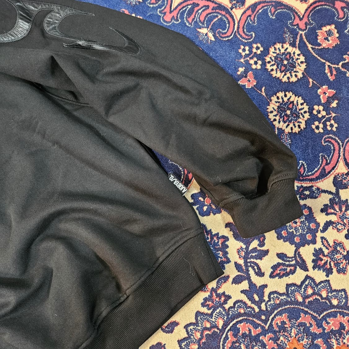 (미사용)아조바이아조 라글란 오버핏 숄더 블럭자수 맨투맨 Free 상품이미지5