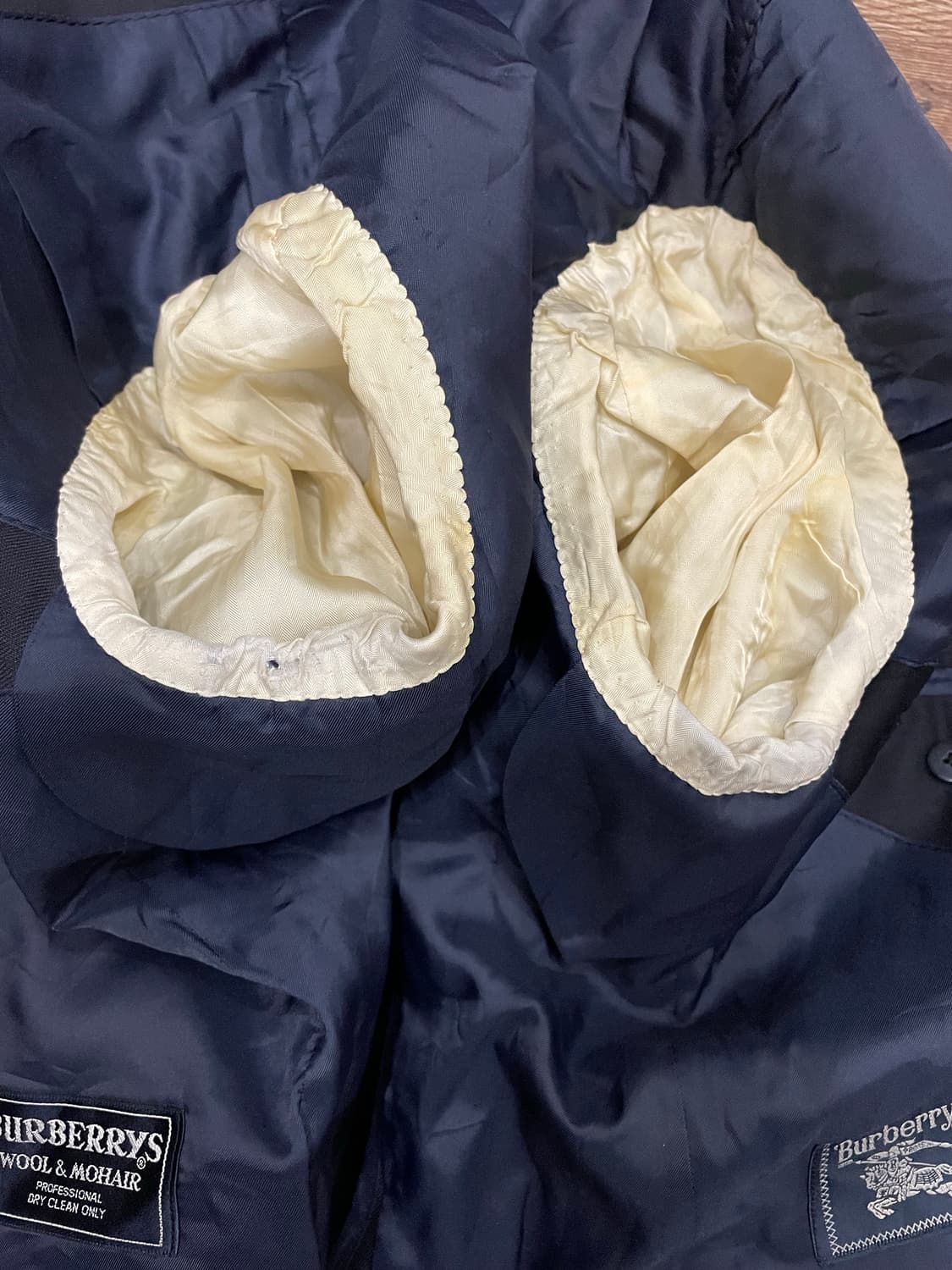 버버리 일본판 울 모헤어 네이비 블레이져 자켓 상품이미지10