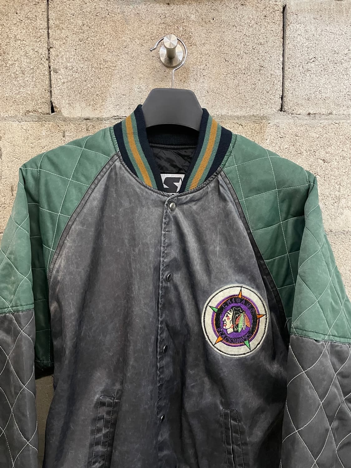 스타터 시카고 블랙호크스 스타디움 자켓 상품이미지2