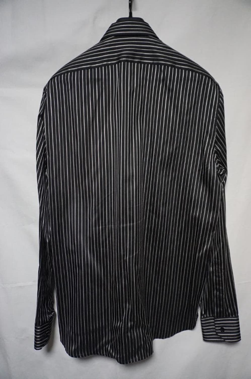 [이준호님 착용] 생로랑 22aw 실크 스트라이프 셔츠 상품이미지3